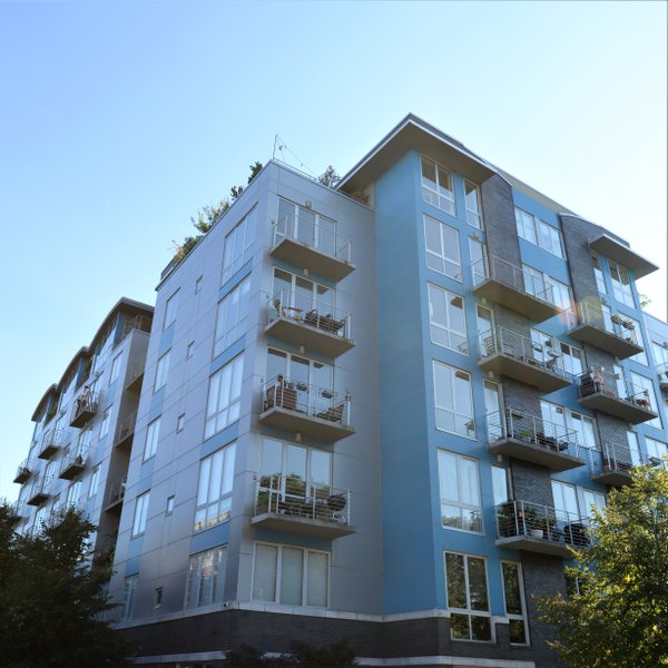 415 Leonard Street